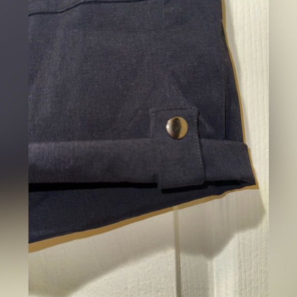 Kyodan Black Activewear shorts. Roll up and snap or leave down. Size L. NWOT - Picture 6 of 9